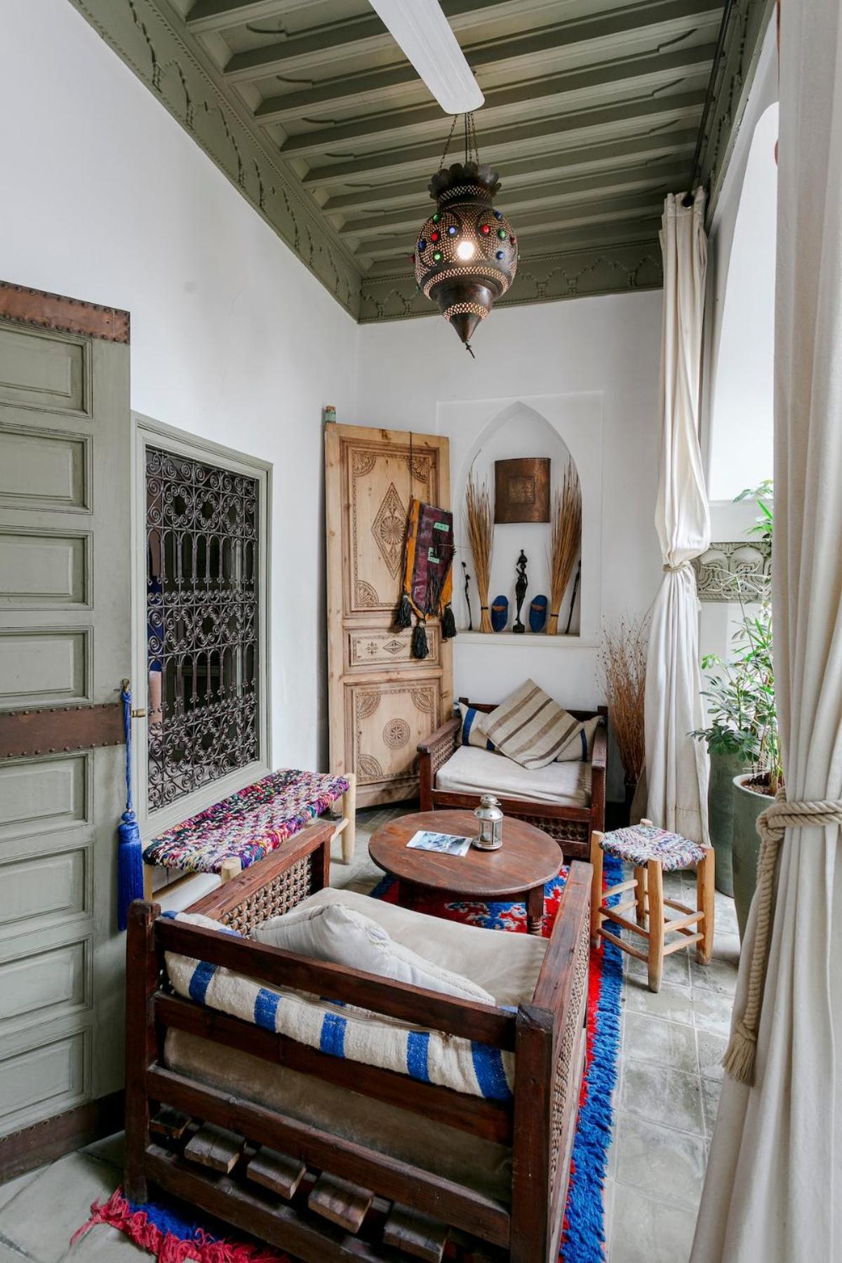 Hébergement de vacances Lou, 5 Bedrooms, Private 12 P, Pool, Hammam